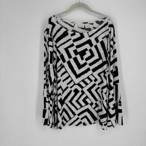 Chicos top XXL 2x black white geometric bell sleeve artsy relaxed stretch work